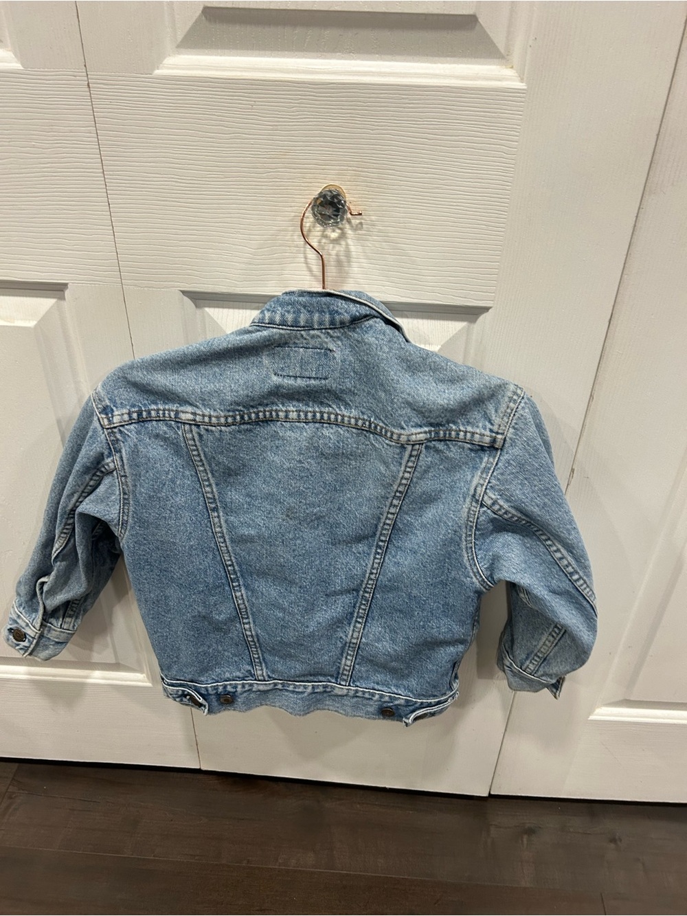 Levi's Light cropped Jean Jacket - Picture 2 of 3
